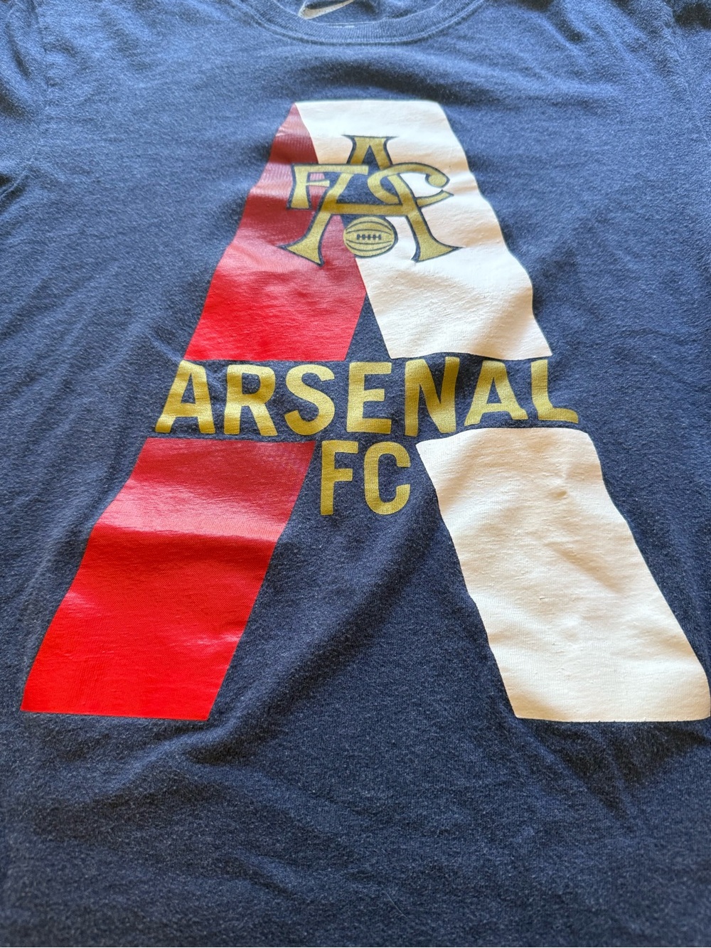 Nike Arsenal FC Graphic T Shirt Navy Red White Gold Logo Size Small - Picture 2 of 4